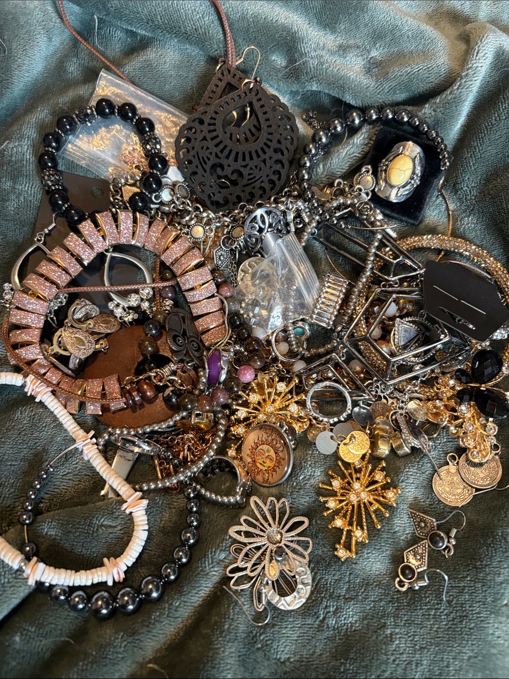 Mixed Women’s Multi-Color Fashion Jewelry Lot